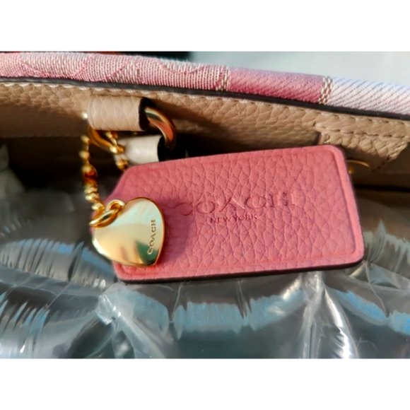 💘 Coach Dempsey Carryall In Signature Jacquard With Patch & Heart Charm - Picture 8 of 12